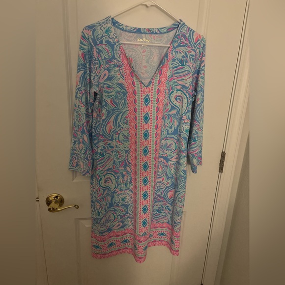 Lilly Pulitzer ChillyLilly Dress Zanzibar Blue Fish Kiss UPF 50+ Pink M - Picture 2 of 9